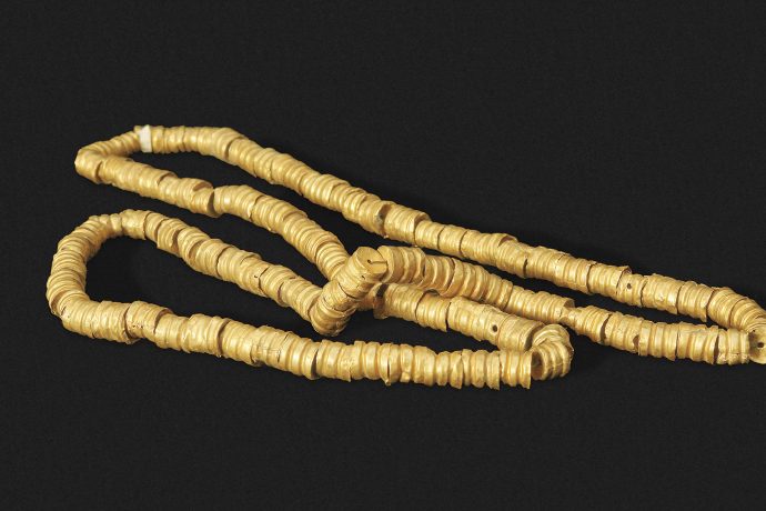 Collar de cuentas de oro. Cultura Chimú.