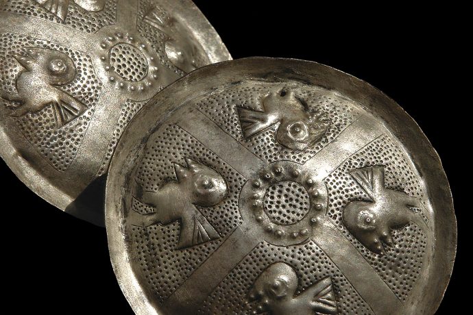 Par de orejeras de plata. Estilo Chimú.