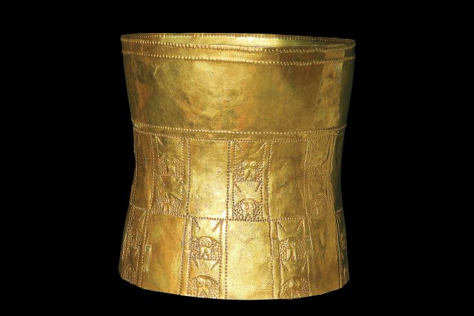Corona de oro. Cultura Lambayeque.