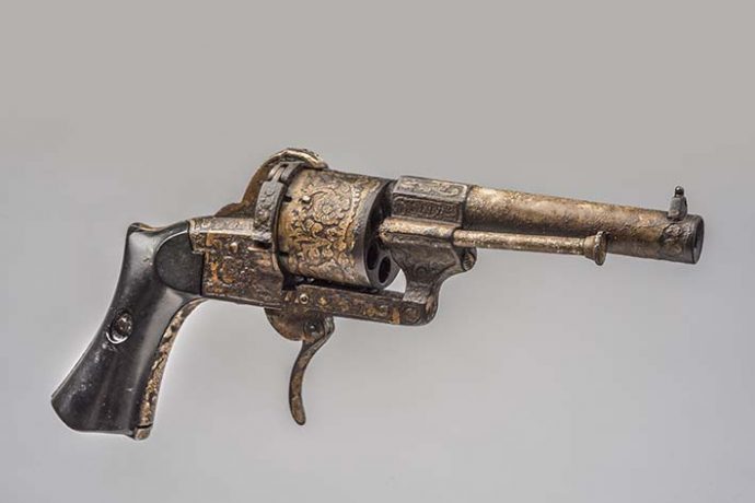 Revolver Lafaucheux que perteneció al Gral. Andrés Avelino Cáceres